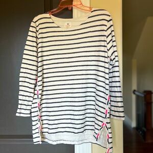 𝐒𝐮𝐧𝐝𝐫𝐲 𝐂𝐥𝐨𝐭𝐡𝐢𝐧𝐠 Striped Top